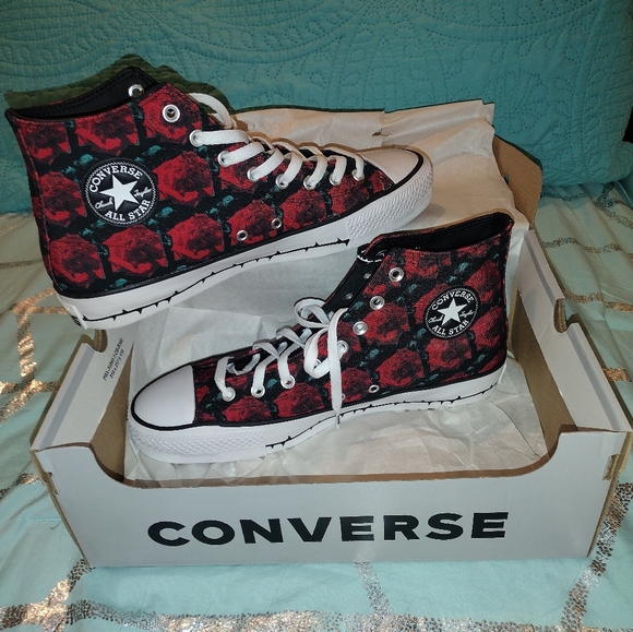 Converse Unisex Black w/red Roses High Top Sneakers - Picture 5 of 12